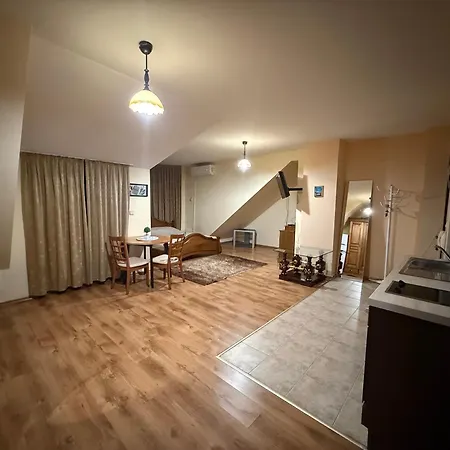 Mansard Apartman *